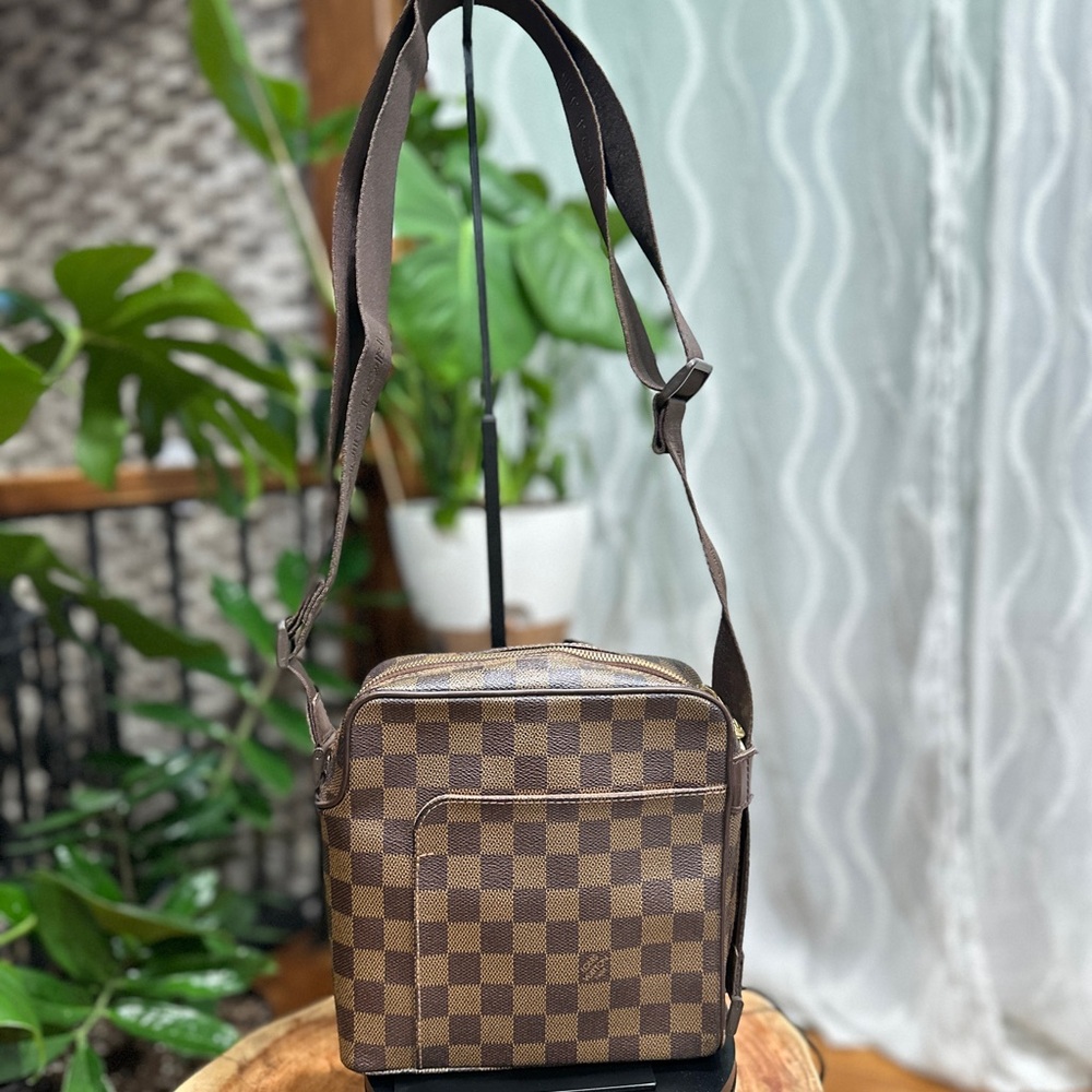 Authentic Louis Vuitton Damier Ebene Olav PM Messenger Crossbody MI0025